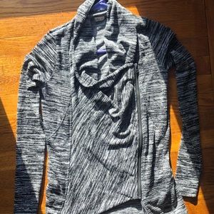 Hollister zip up top size XSmall